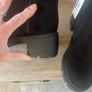 Brand new No Boundary Chelsea black suede boots